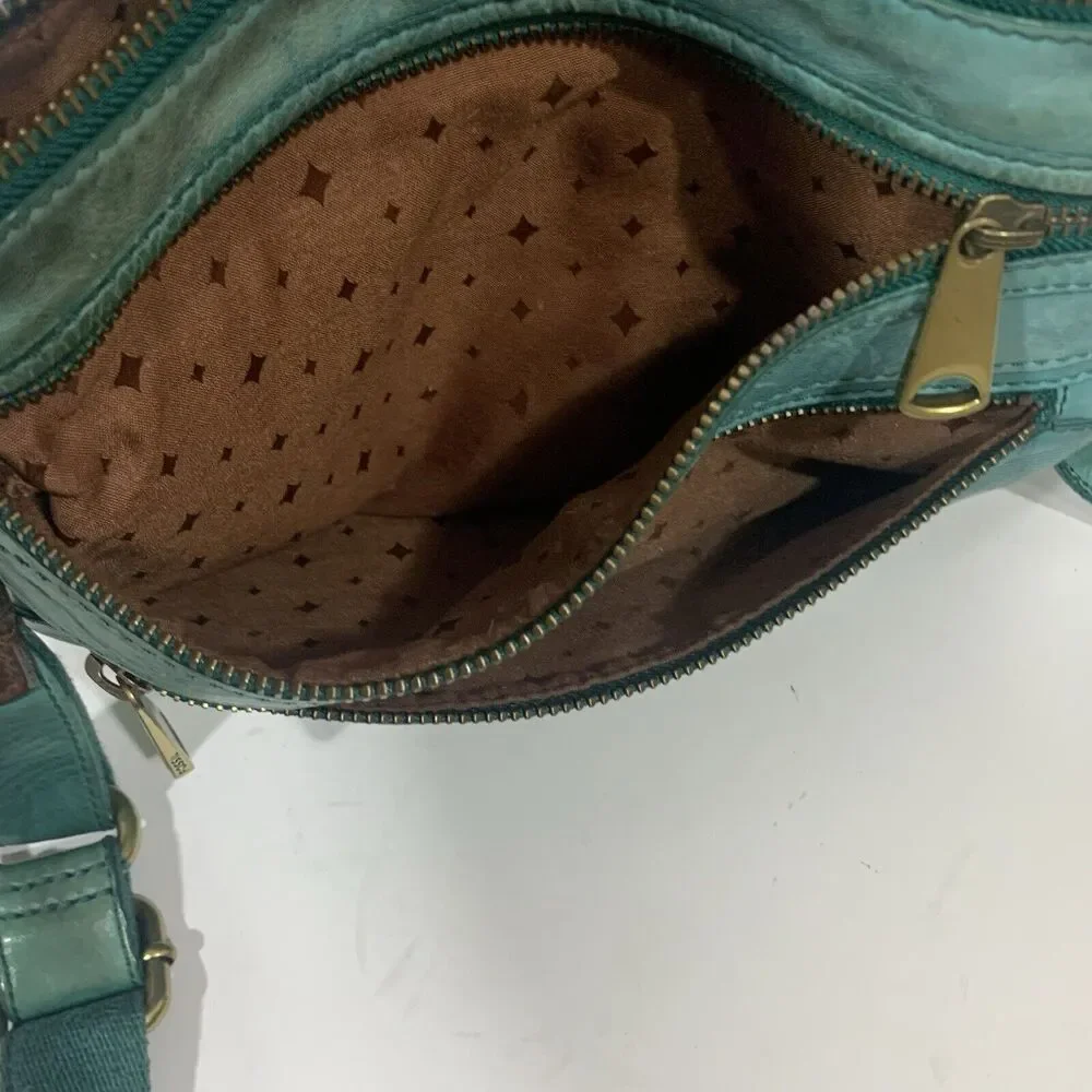 Fossil Explorer Crossbody Purse Teal Leather With 3 Zippers Purse